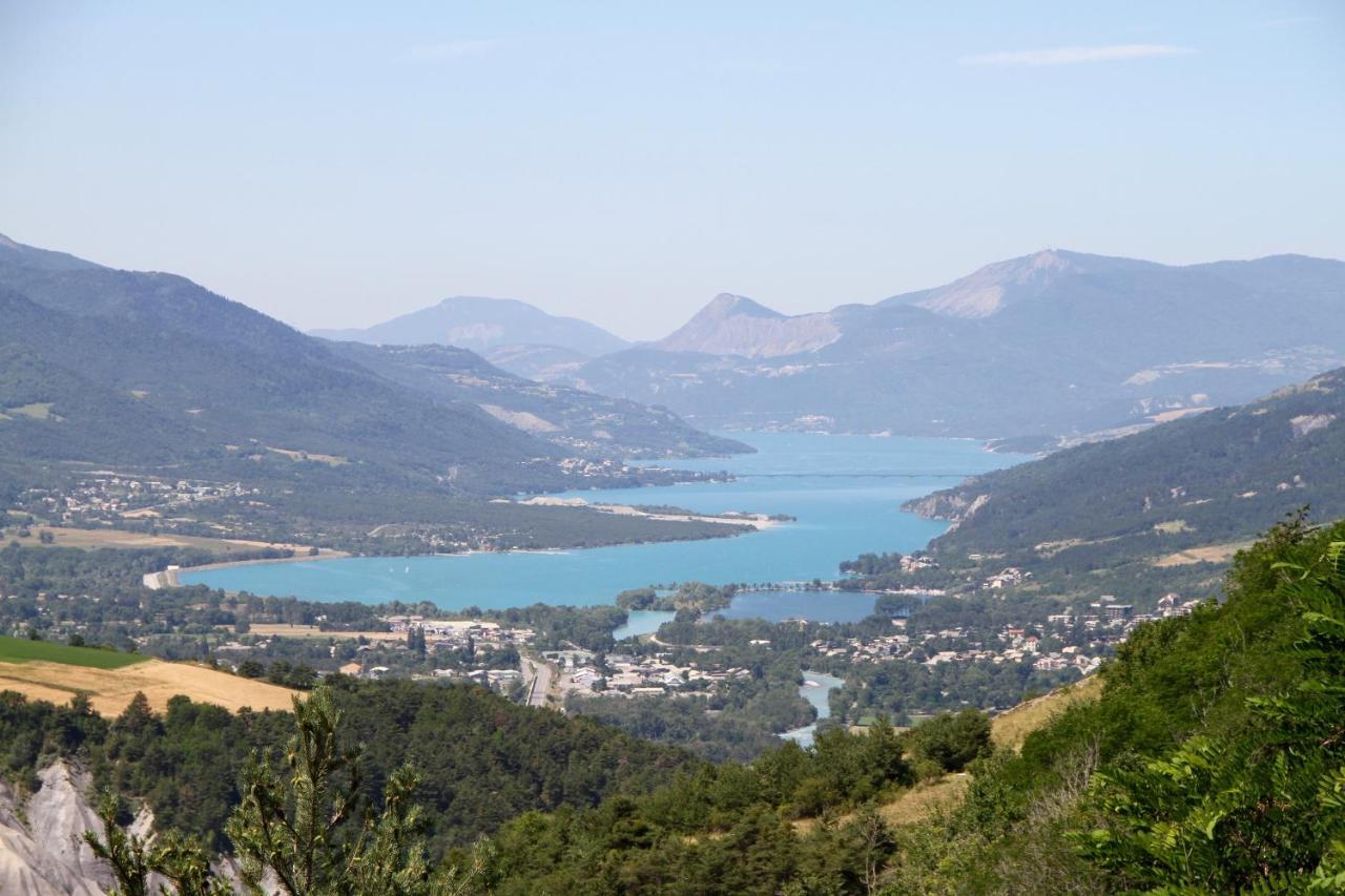 埃姆布能Le Vieux Chalet住宿加早餐旅馆 外观 照片